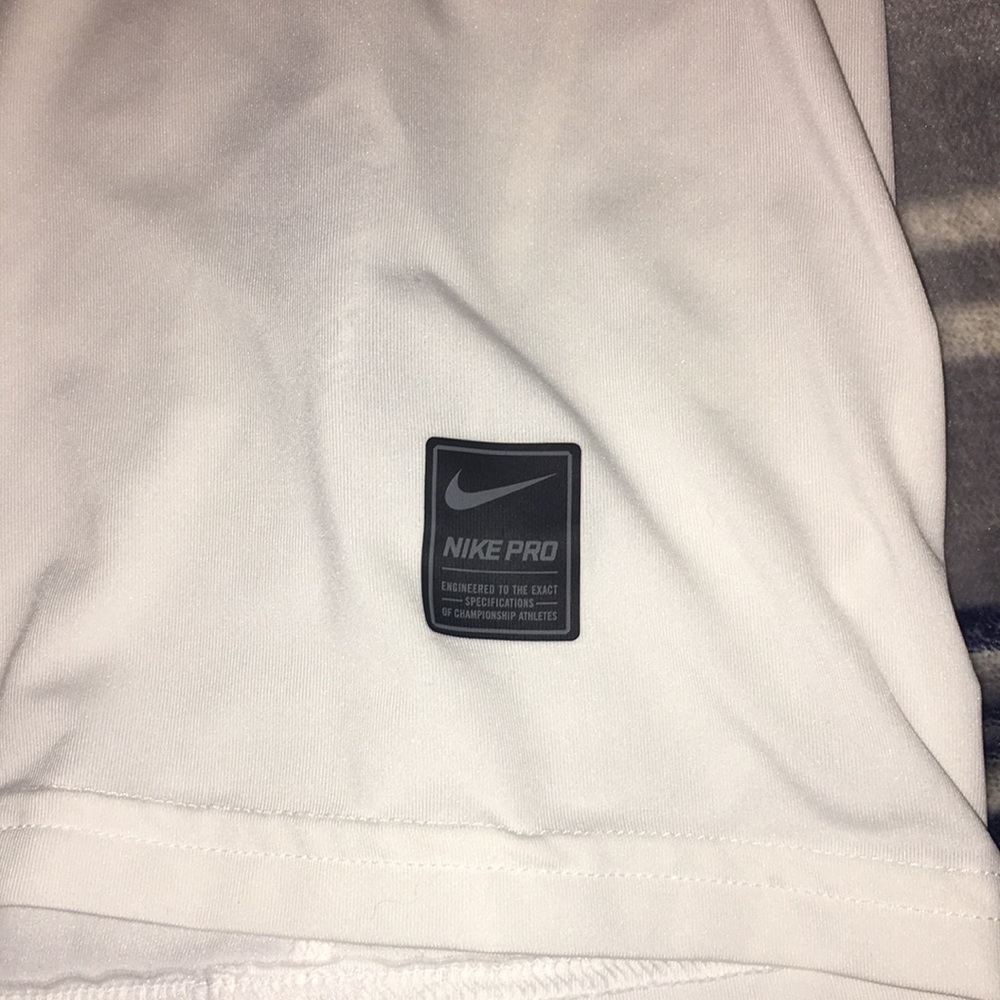 Nike tee - Picture 4 of 4